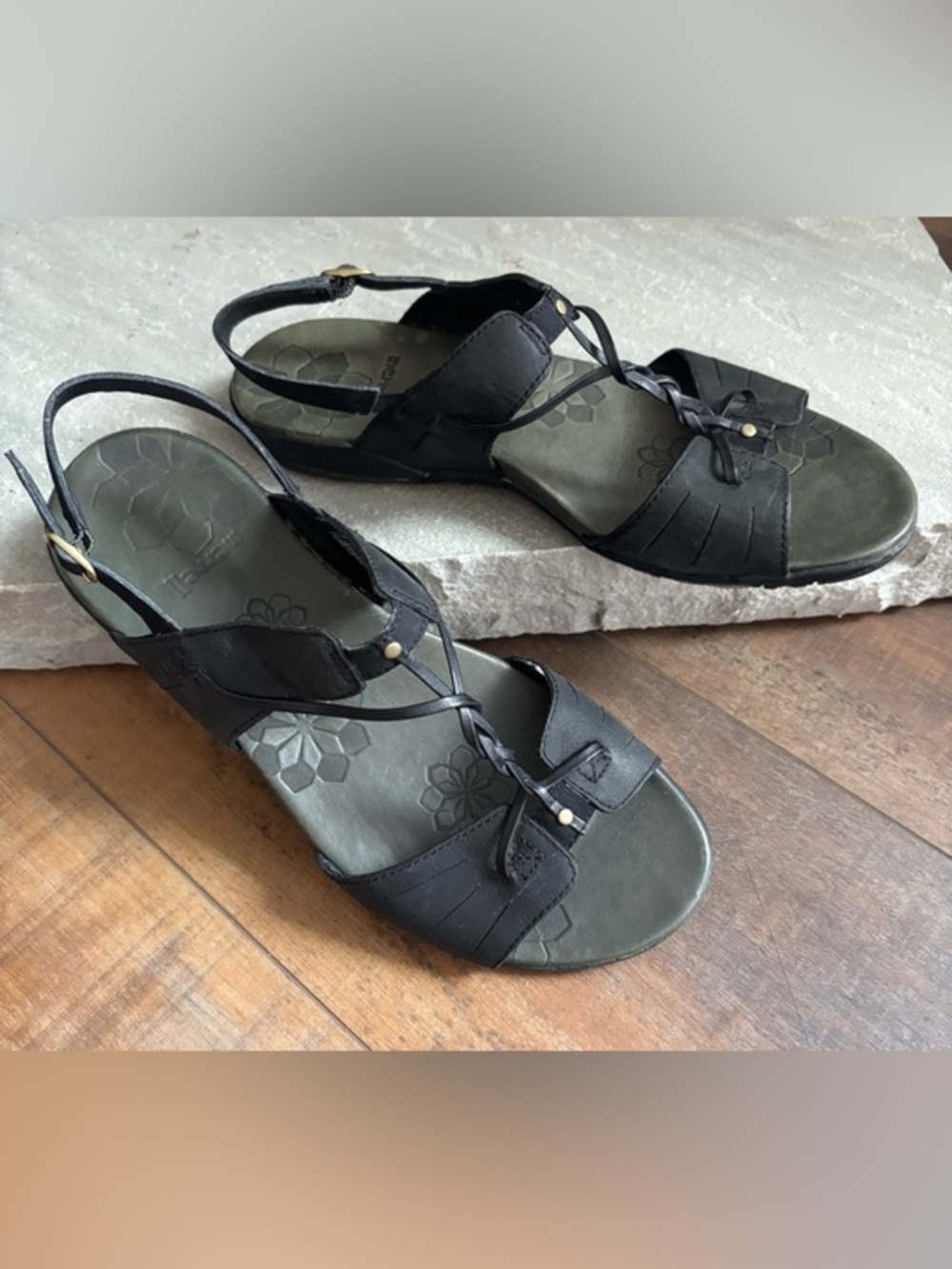 MERRELL Micca Black Leather Sandals Braided Design Adjustable Women’s Size 8‎